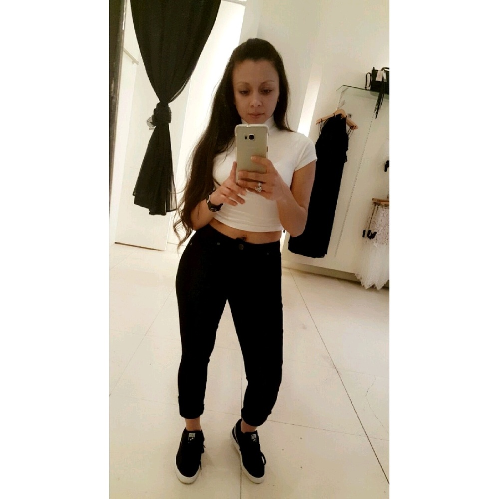Meet your Posher, Monica